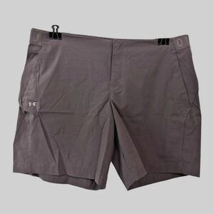 Under Armour Women's Golf Shorts purple plum logo fitted heat gear size 14 EUC